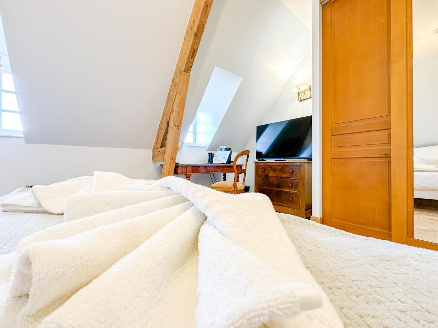 Chateau De Tilly Boissey-le-Chatel Esterno foto